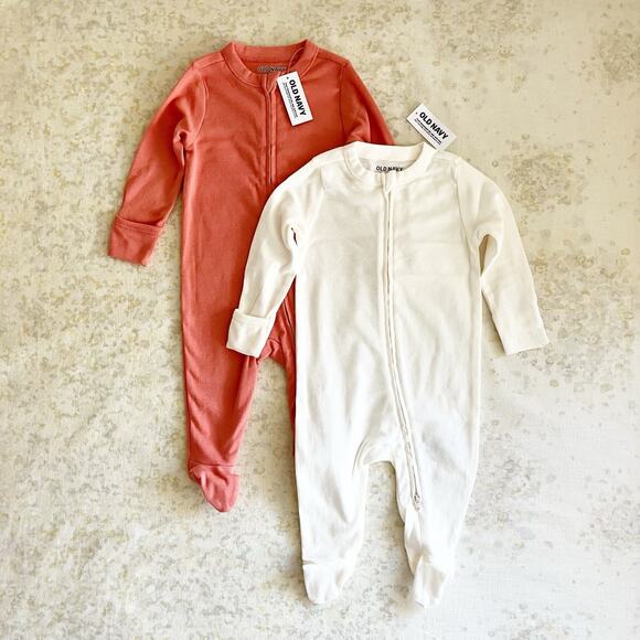 Lot of 2 NWT Old Navy 3-6 Mos 2 Way Zipper Sleepers Long Sleeve 100% cotton - Picture 1 of 7